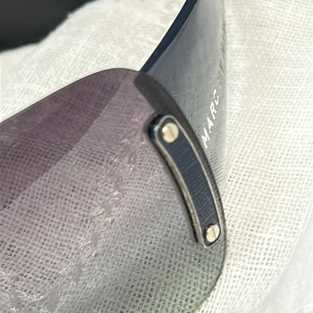 Marc Jacobs MMJ005 gradient shield style sunglasses with case